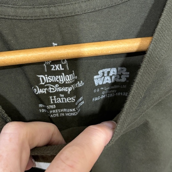 Disneyland Star Wars Tee - Picture 3 of 3